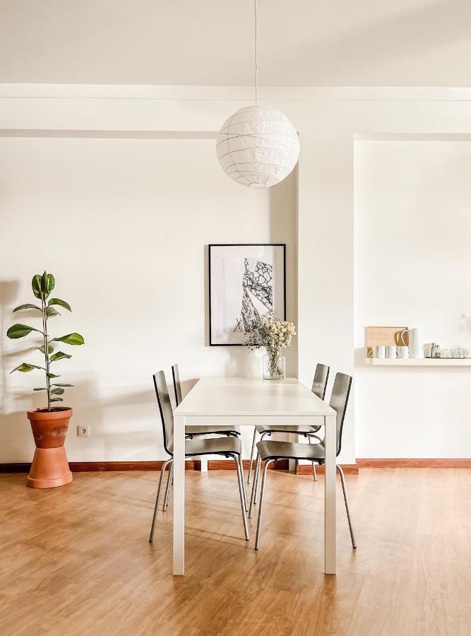 Central Loft With Free Parking 포르투 외부 사진